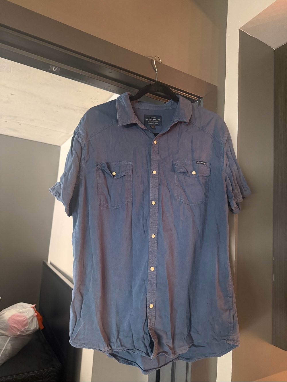 Lucky Brand Men's Light Blue Short-Sleeve Button-Down Shirt